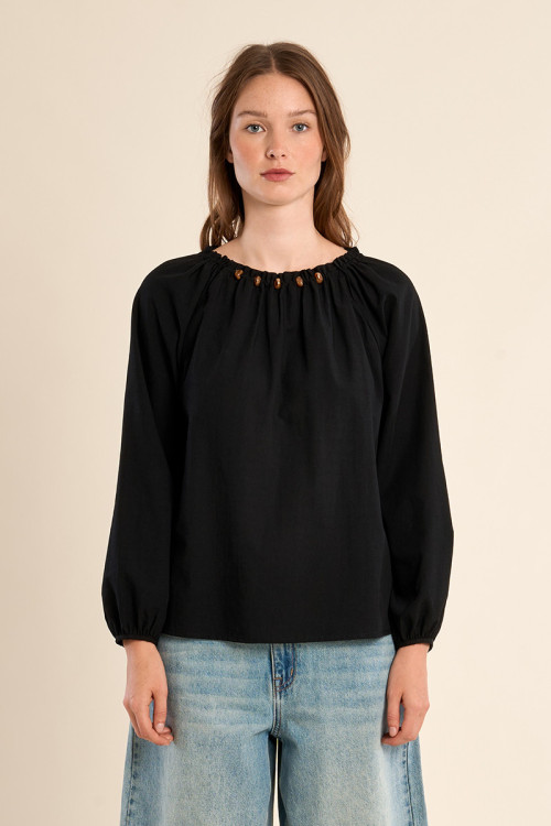 Blouse col rond perlé