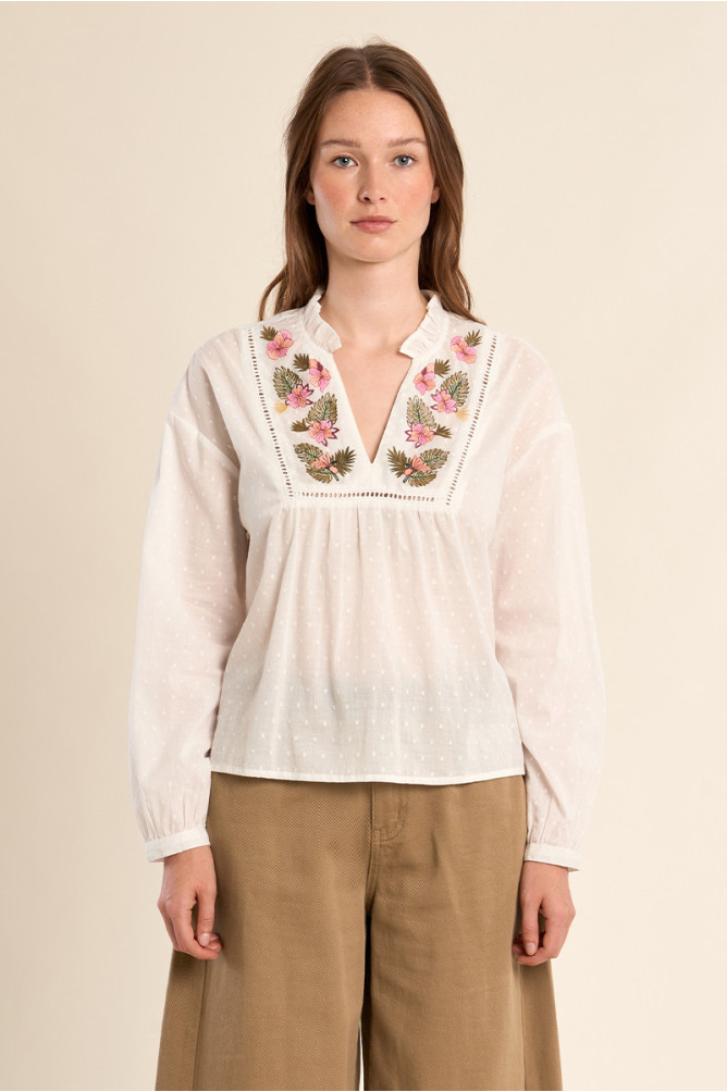 Floral embroidery blouse