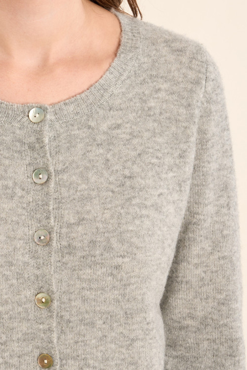 Knitted cardigan, buttoned