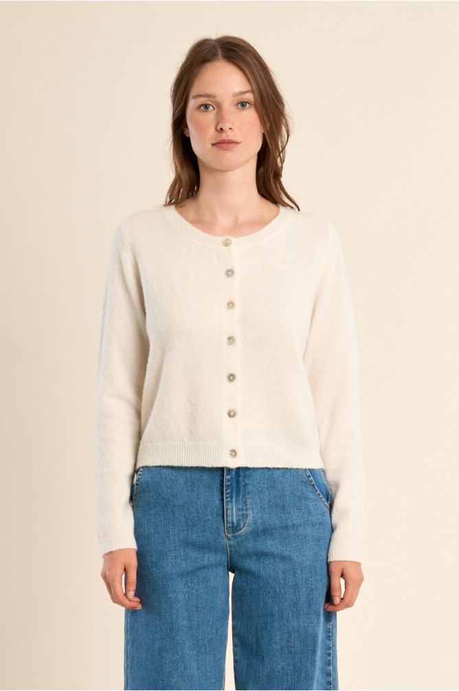 Knitted cardigan, buttoned