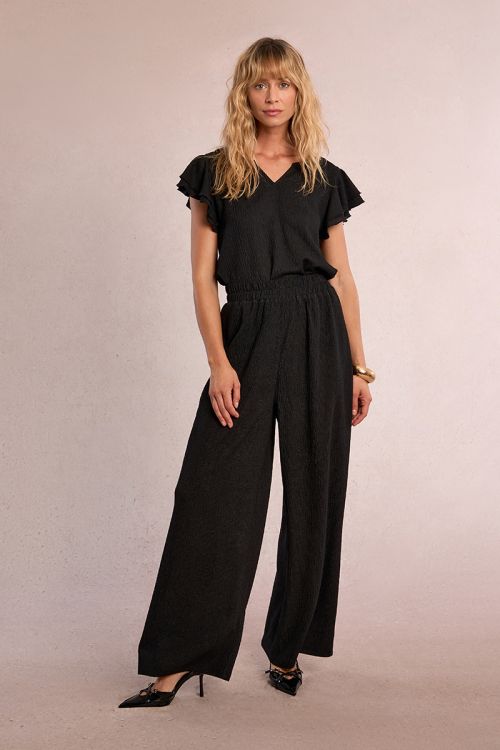 Pantalón de mujer largo, perneras rectas.