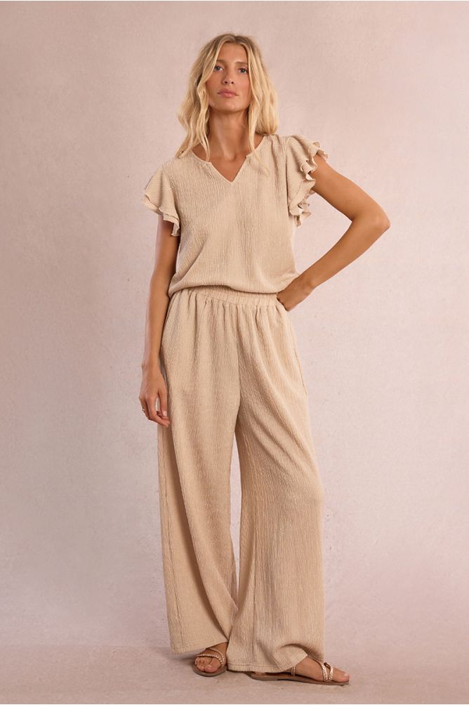 Pantalón de mujer largo, perneras rectas.