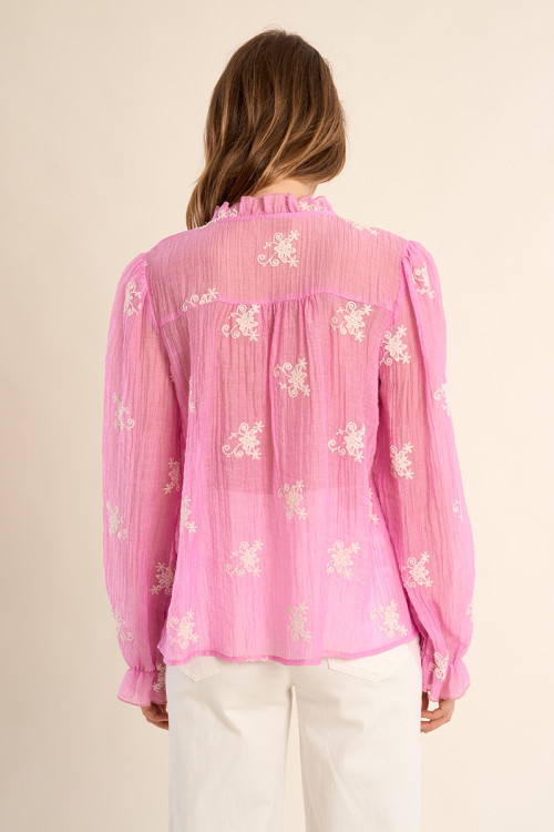 Chemise brodée en semi-transparence