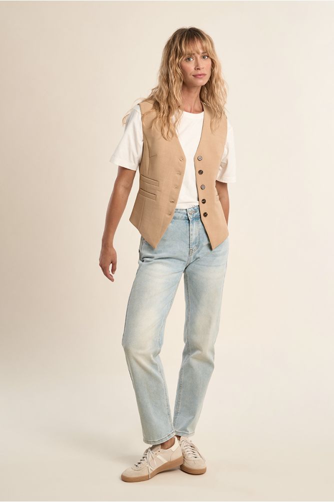 Short, fitted blazer