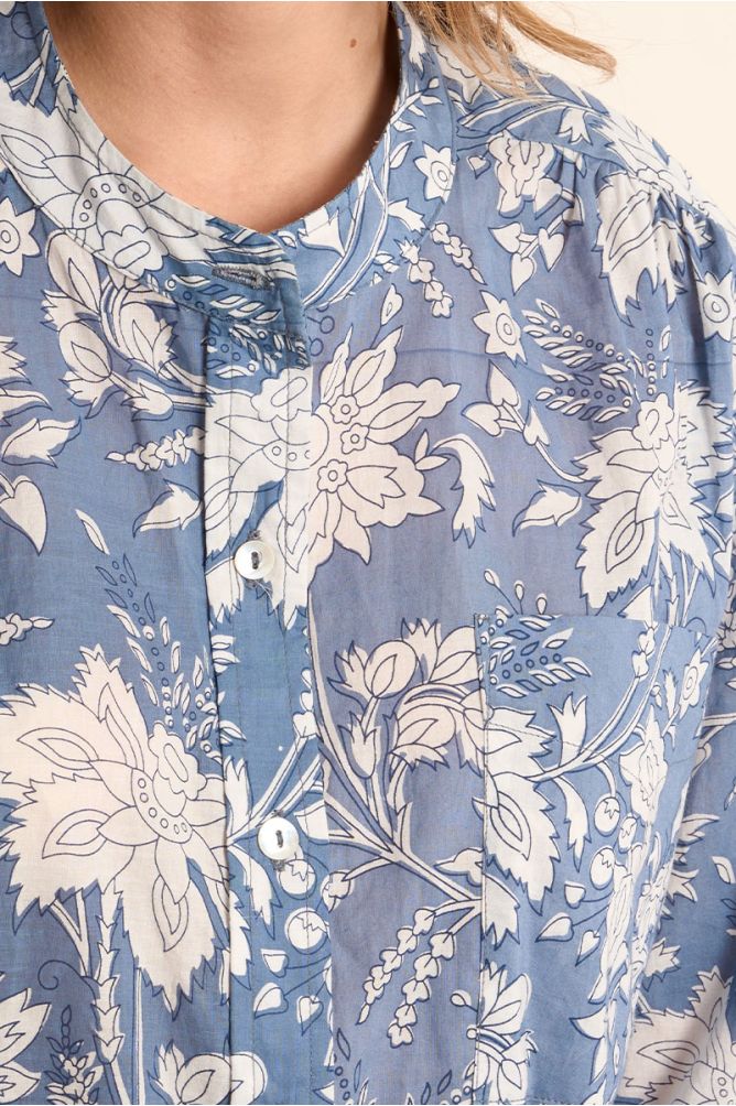 Camisa de mujer de manga larga, estampado flores.