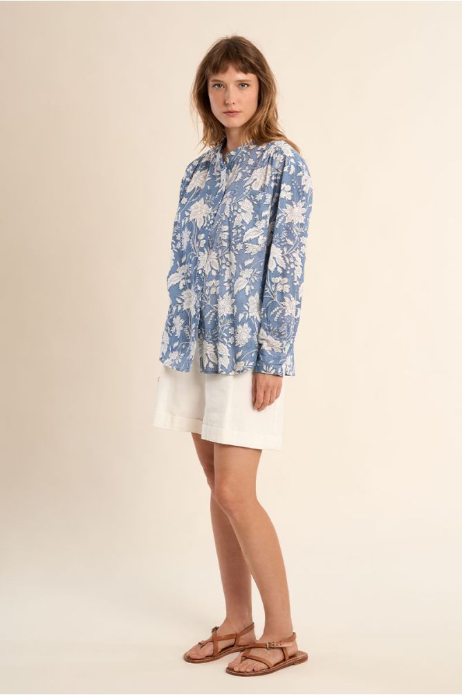 Camisa de mujer de manga larga, estampado flores.