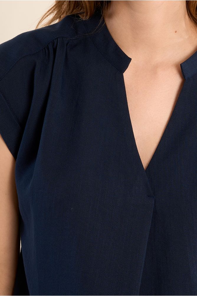 Sleeveless top
