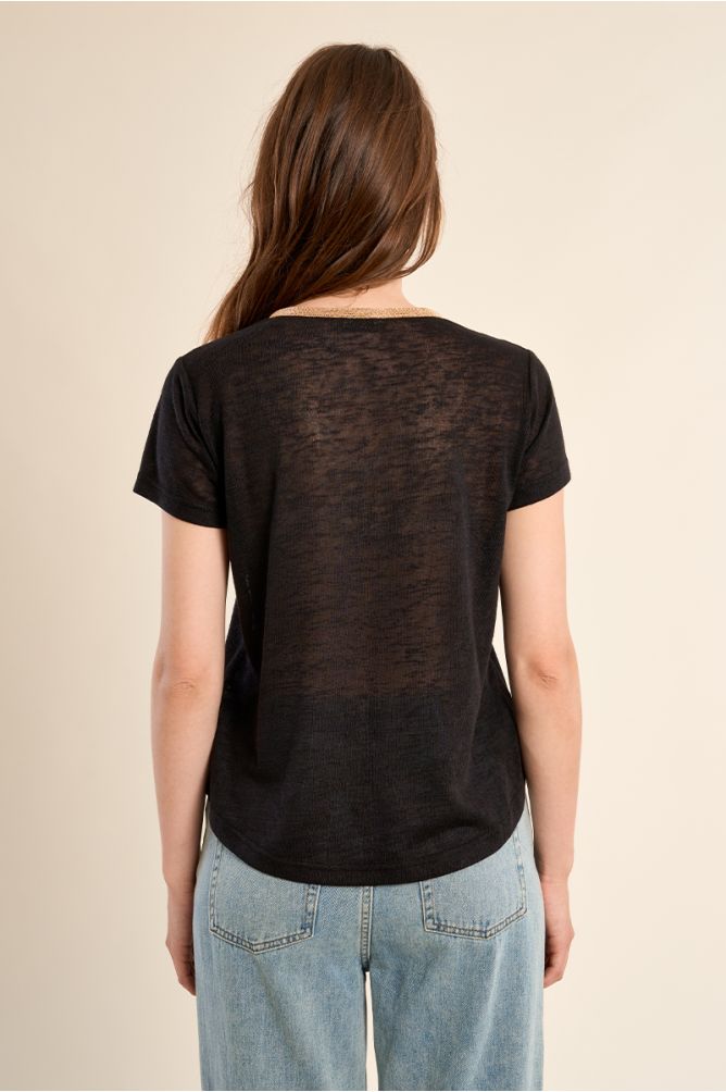 V-neck T-shirt, gold