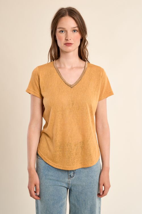 V-neck T-shirt, gold
