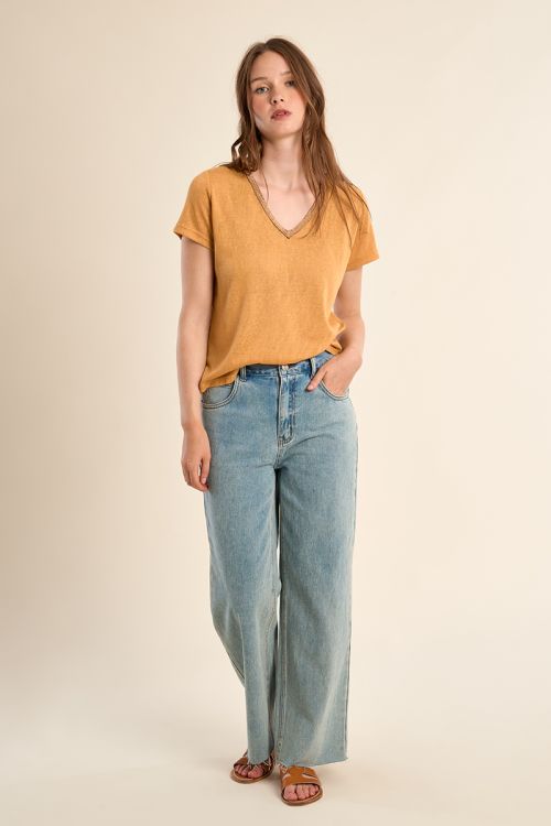 V-neck T-shirt, gold