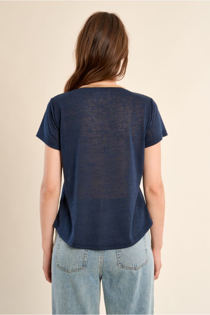V-neck T-shirt, gold