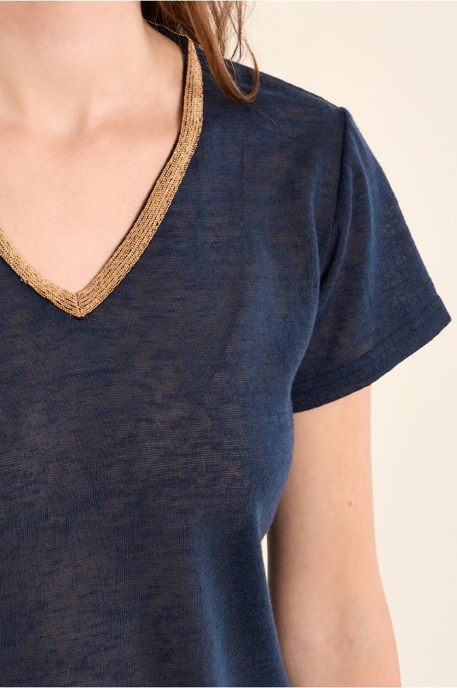 V-neck T-shirt, gold