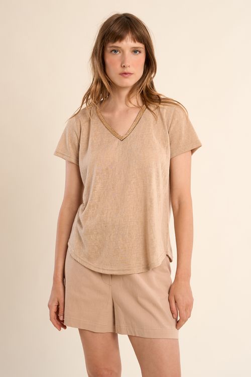 V-neck T-shirt, gold
