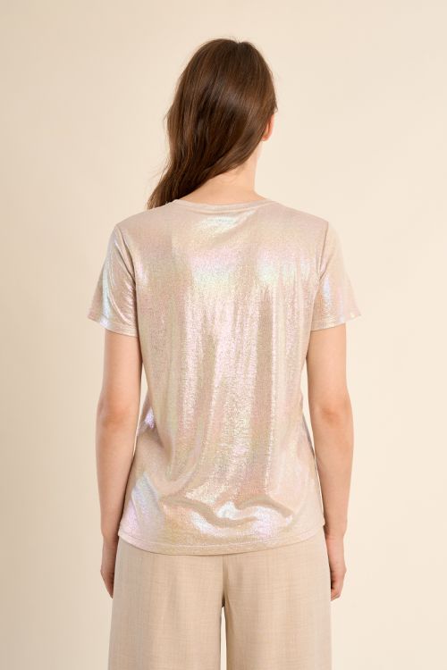 Camiseta de mujer de manga corta, en tejido brillante.