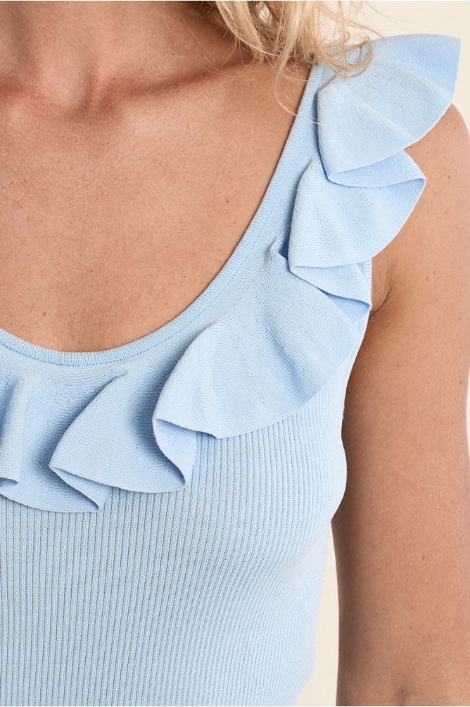 Round neck tank top with ruffles