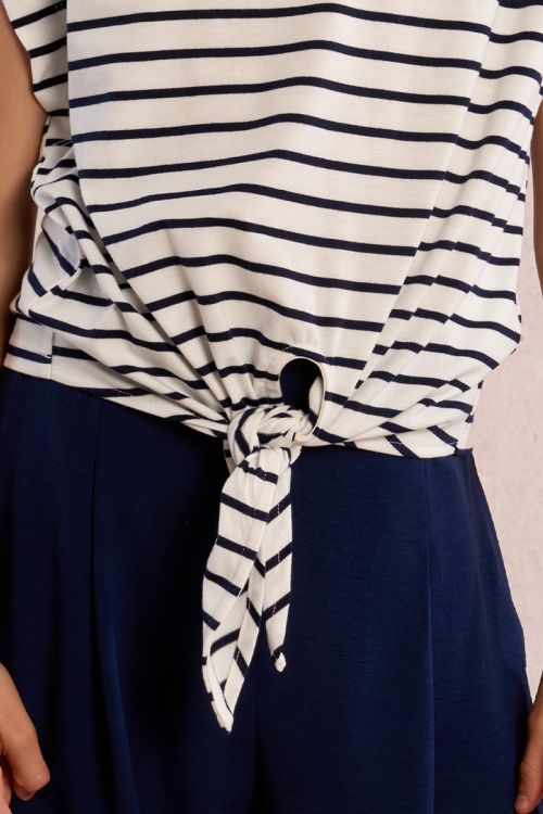 Camiseta de niña de manga sisa, estampado rayas.
