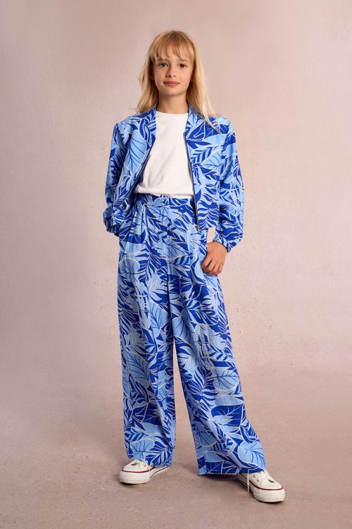 Chaqueta de niña bomber, con estampado.
