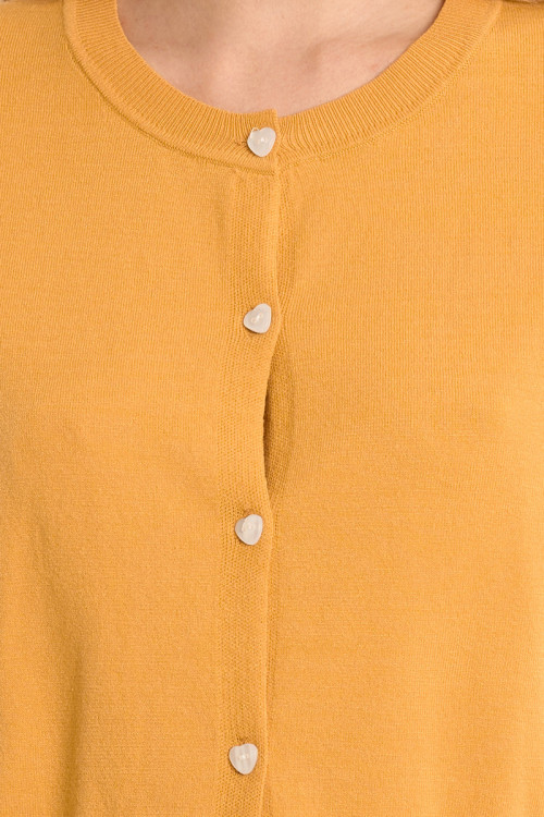 Buttoned cardigan, heart details