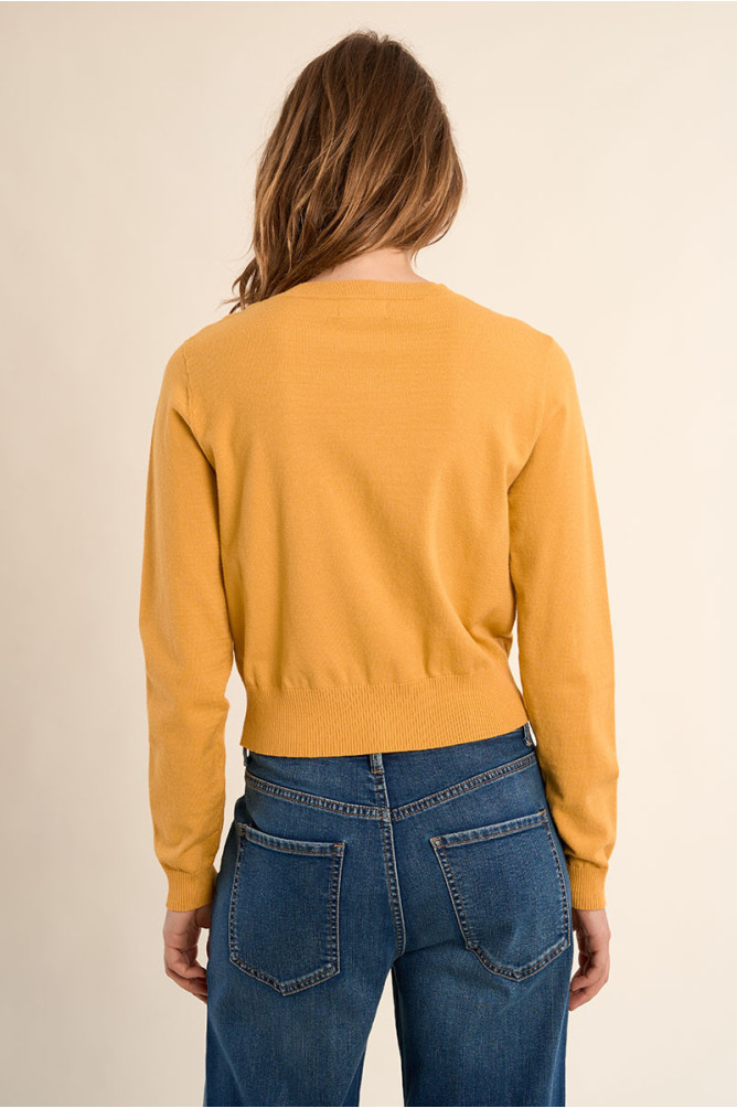 Buttoned cardigan, heart details