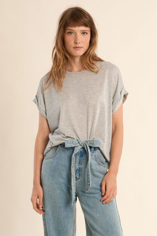 T-shirt casual, ouverture dans le dos 