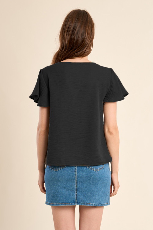 Camiseta de mujer de manga corta, detalles bordados.