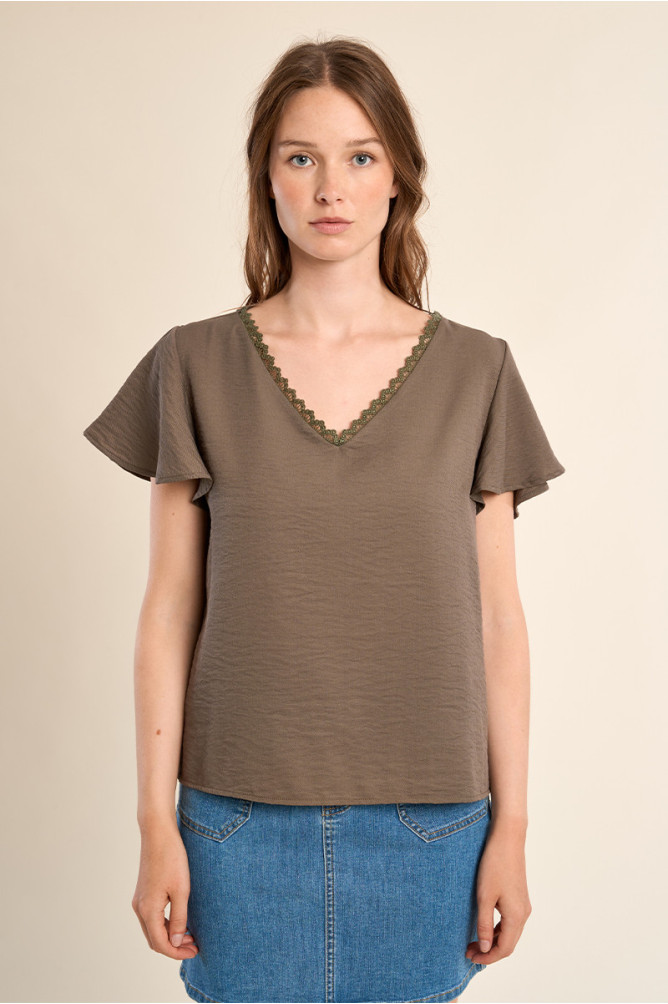T-shirt décontracté, col brodé
