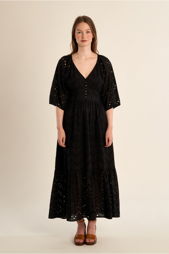 "Longue robe en coton, broderies ajourées"