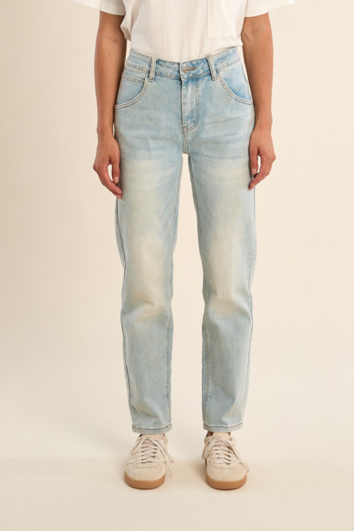 Pantalón vaquero estilo ¨mom¨