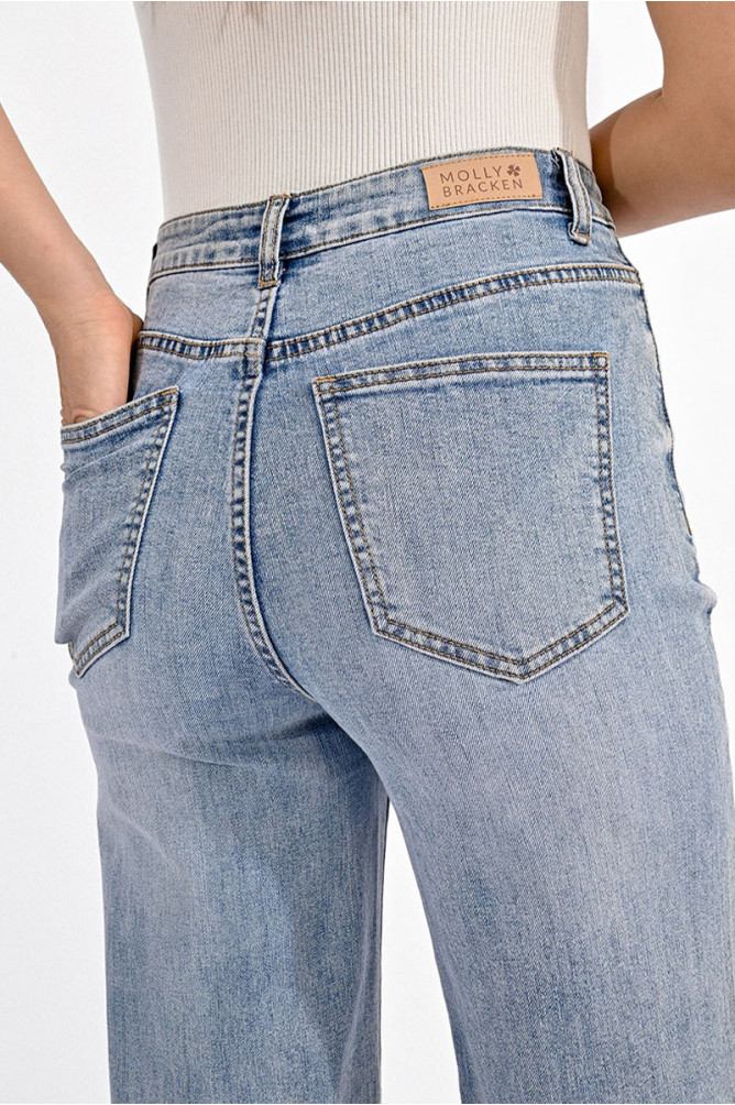 High-waisted wide-leg jeans