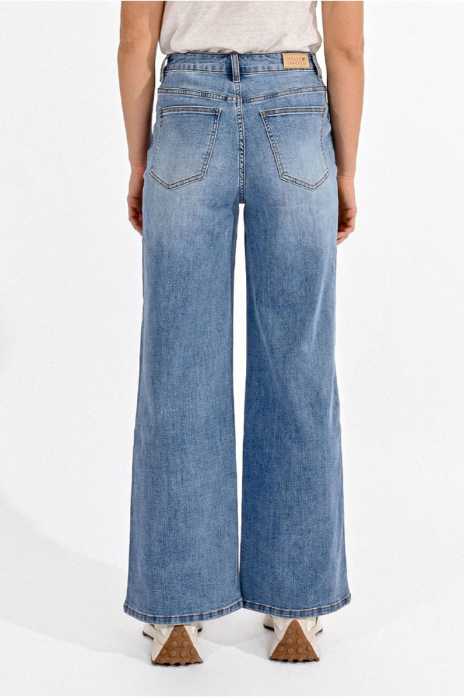 High-waisted wide-leg jeans