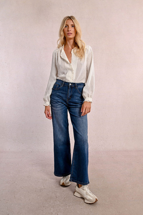 Pantalón de mujer vaquero, perneras anchas.