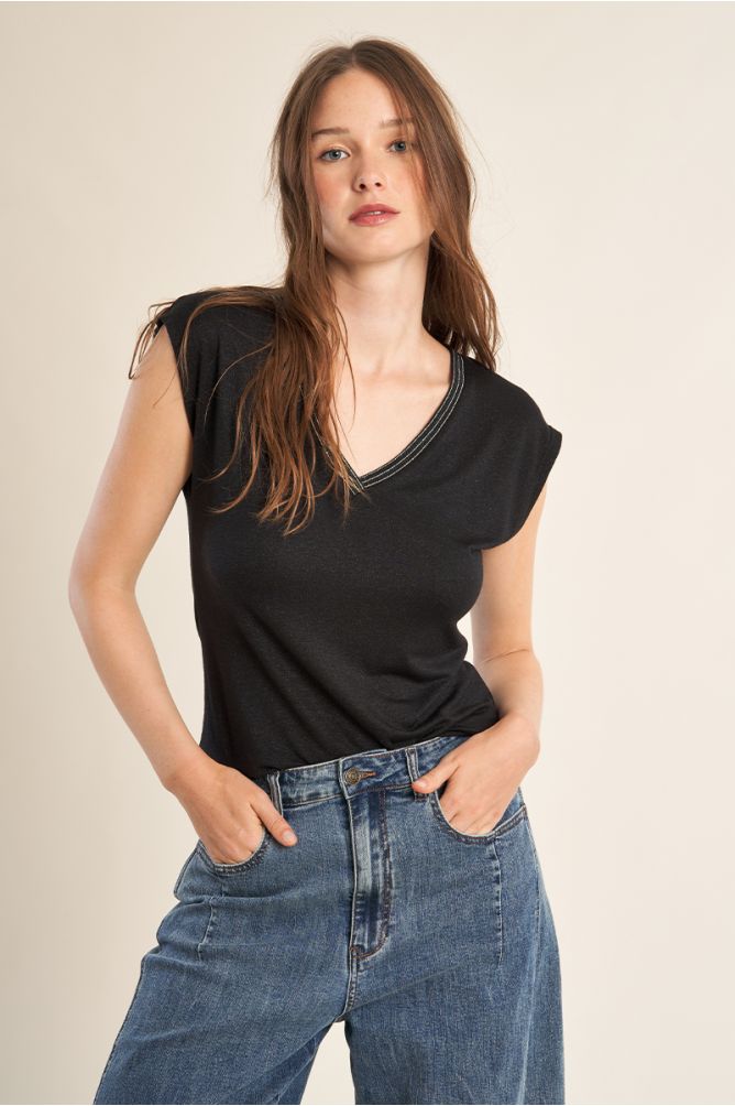 T-shirt à col V, orné de strass