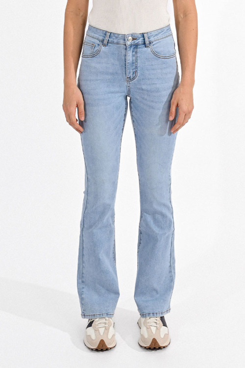 Boot-cut jeans