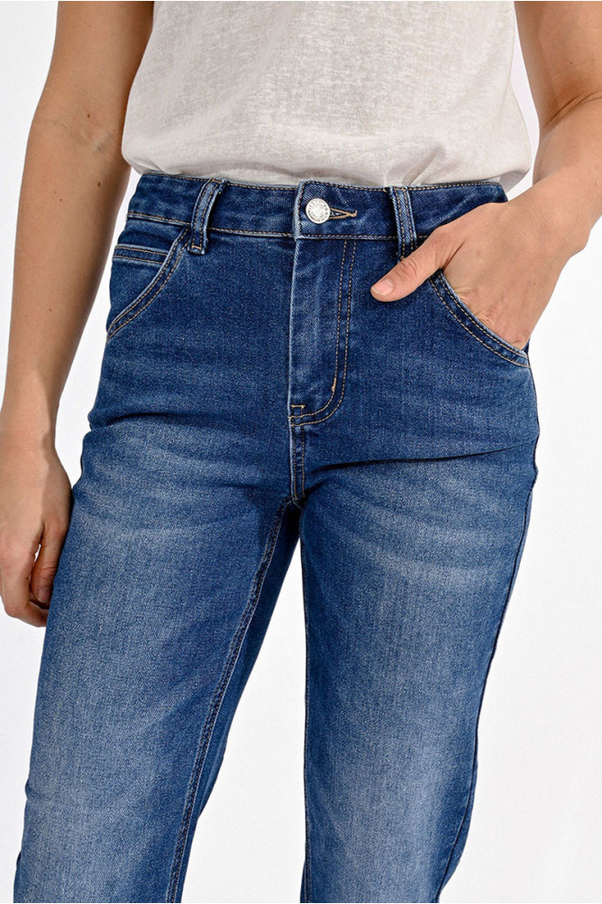 Straight jeans