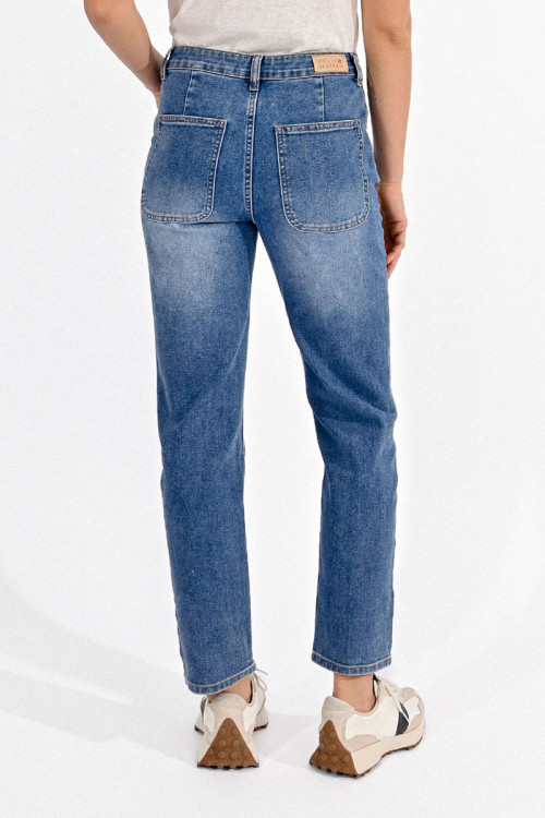 Straight jeans