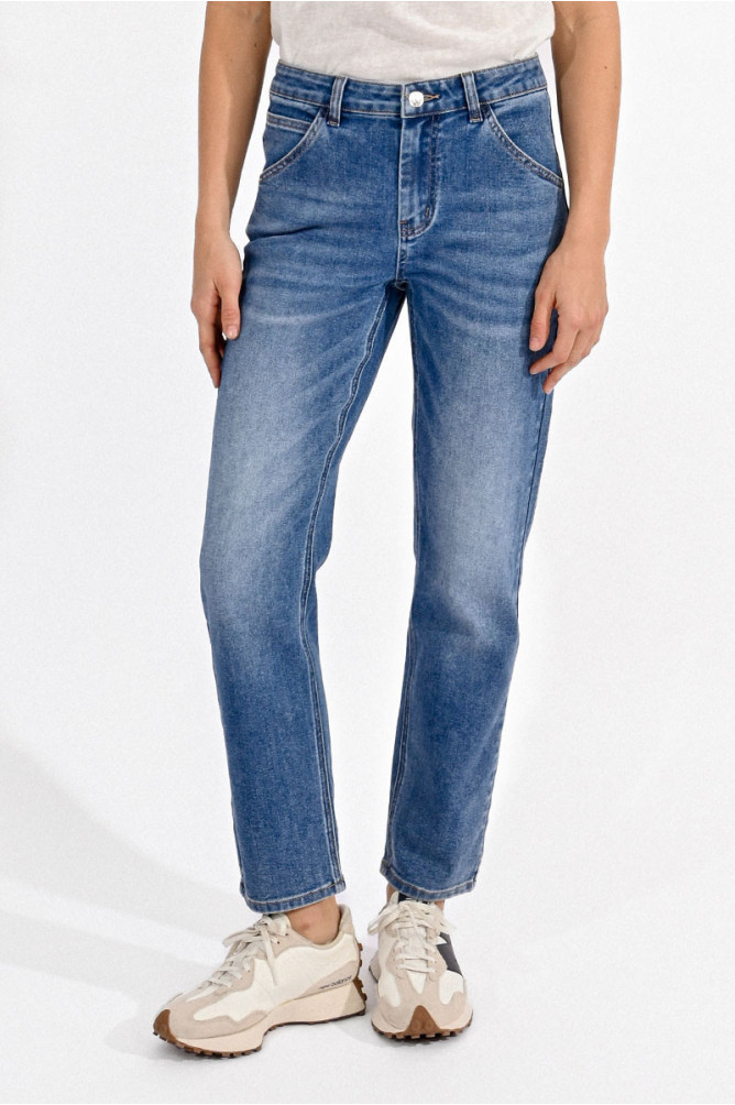 Straight jeans