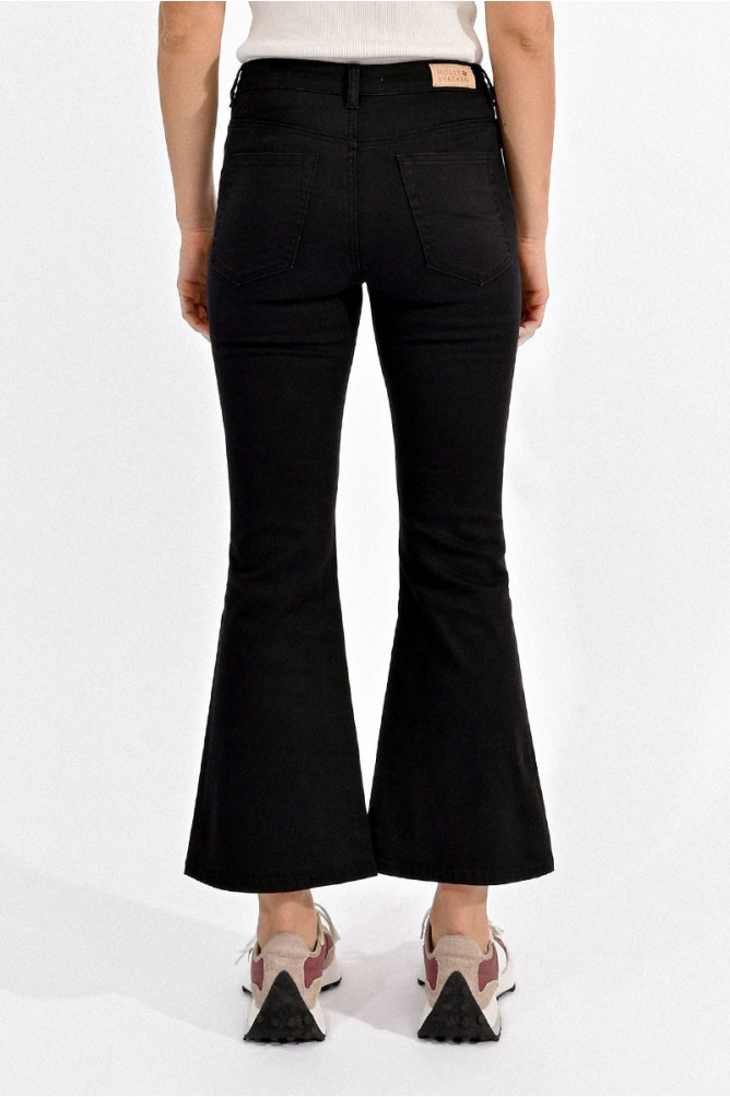 Pantalón vaquero acampanado