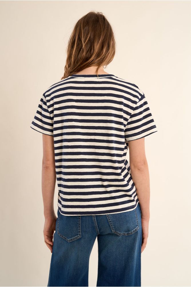 Flowing V-neck T-shirt
