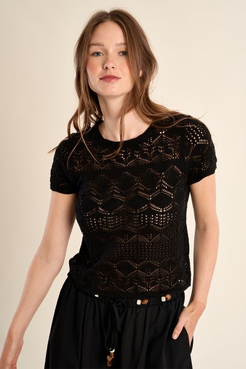 Jersey de mujer de manga corta, en punto bordado.