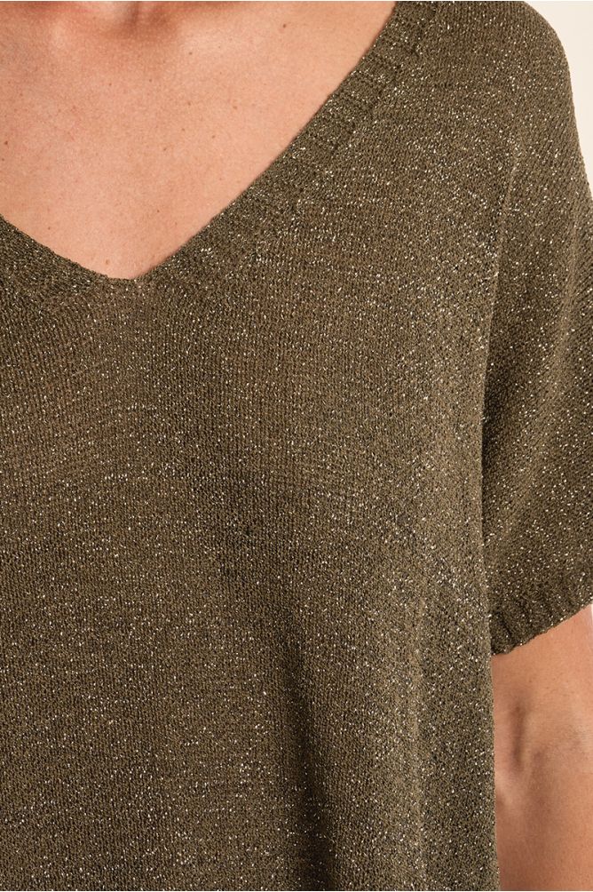 Iridescent knit sleeveless sweater