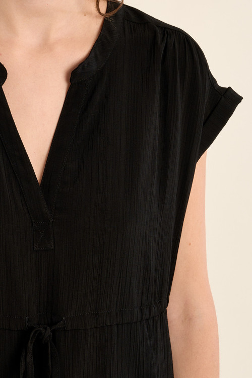 Robe courte, chemise