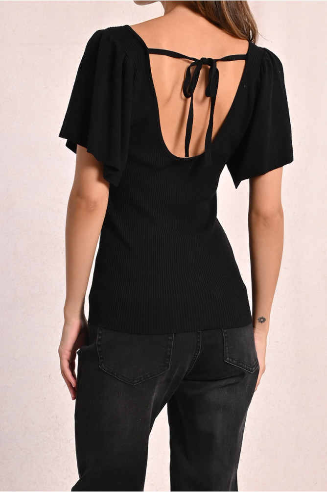 Backless knit top