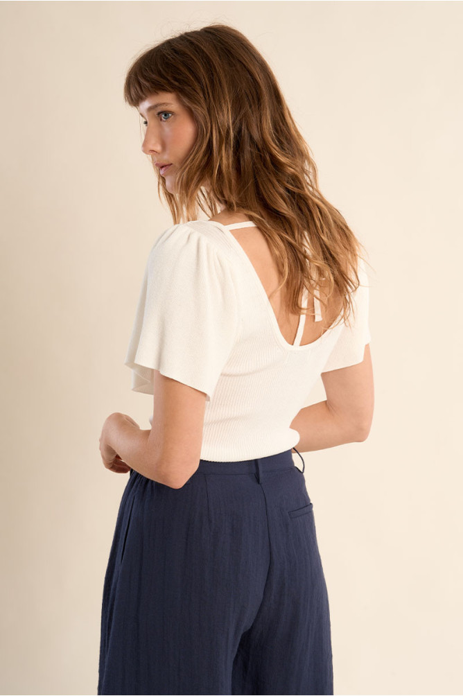 Backless knit top