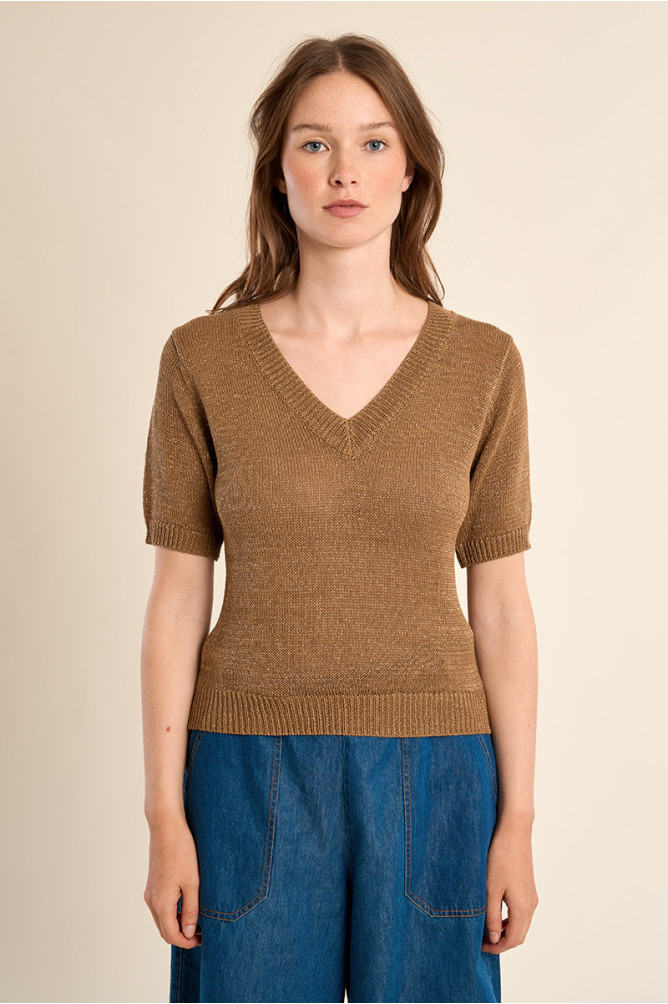 Short-sleeved knitted sweater
