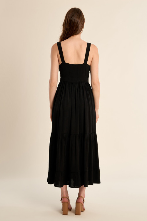 Vestido largo, de tirantes, detalle volantes.
