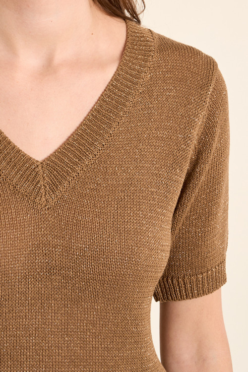 Short-sleeved knitted sweater