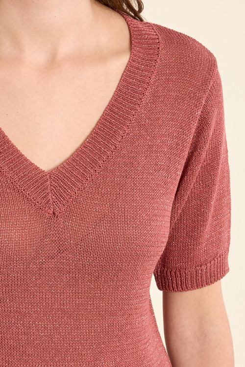 Short-sleeved knitted sweater