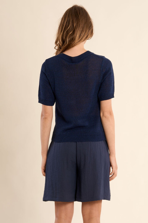 Short-sleeved knitted sweater