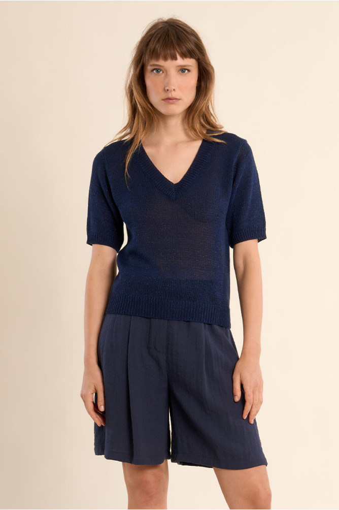 Short-sleeved knitted sweater