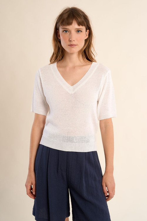 Short-sleeved knitted sweater